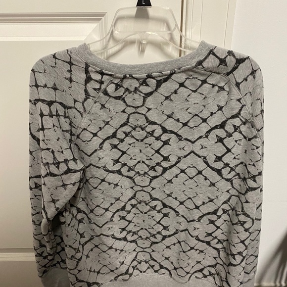 Women’s North Face Sweatshirt - Picture 2 of 3